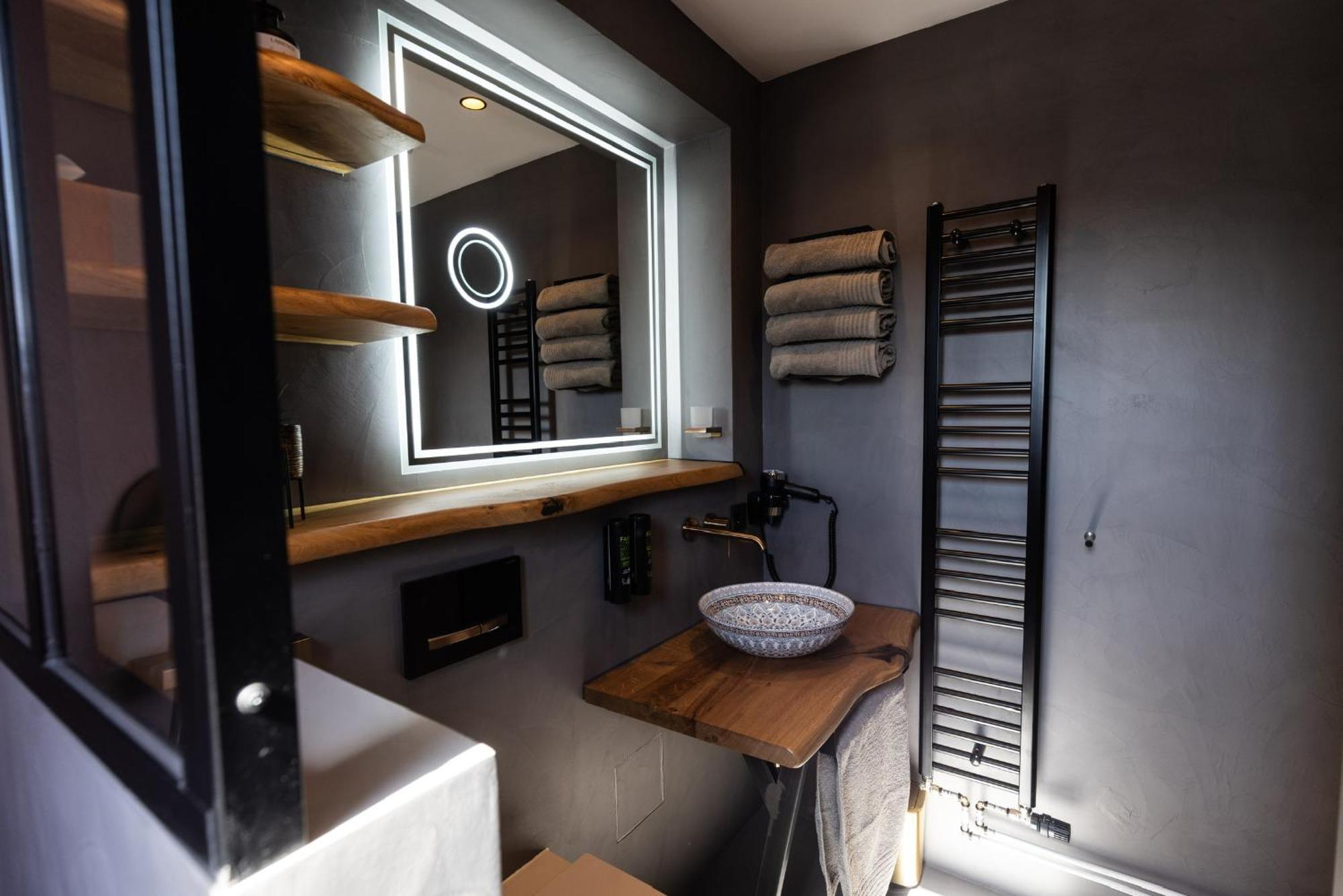 Apartment Boutique By Roy