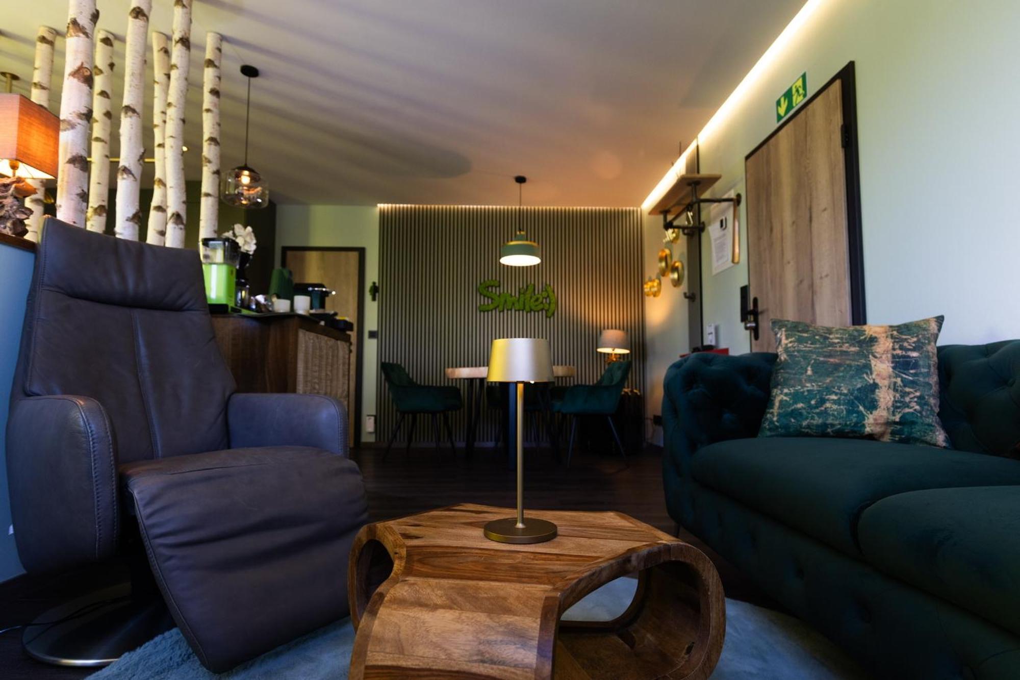 Apartment Boutique By Roy Oberhausen (North Rhine-Westphalia)